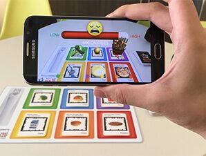 Entertainment while waiting for food